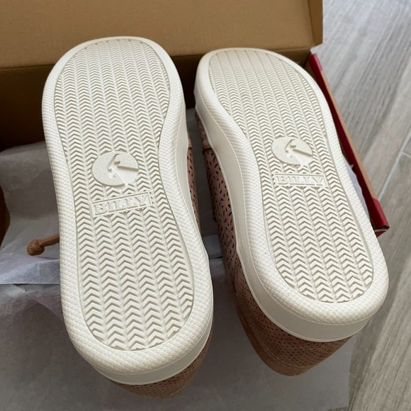 BILLY Footwear Zip On Perforated Low Beige Nude Loafer Shoes Size 8 NEW - Picture 5 of 10